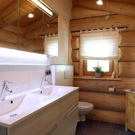 布洛克豪斯赫尔姆小屋